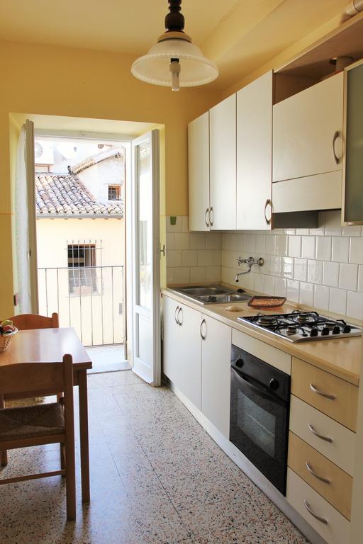 Ferienwohnung La Fontana Spoleto Zimmer foto